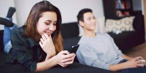 girl texting