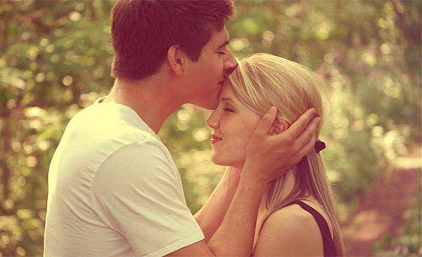 man-kiss-forehead