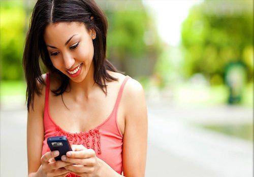 girl-texting