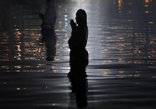 woman-in-lake