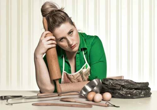 http://www.scarymommy.com/wp-content/uploads/2016/08/Hate-Cooking-Motherhood.jpg?w=700