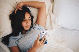 girl text on be0
