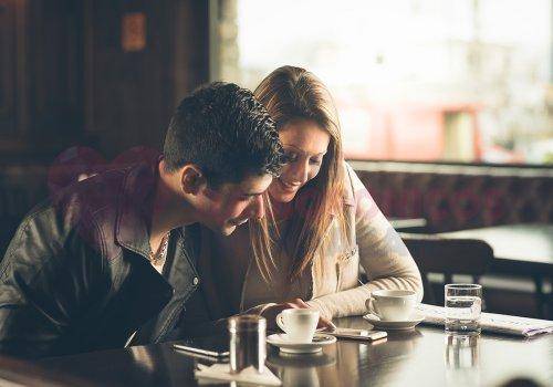 couple seeing phone