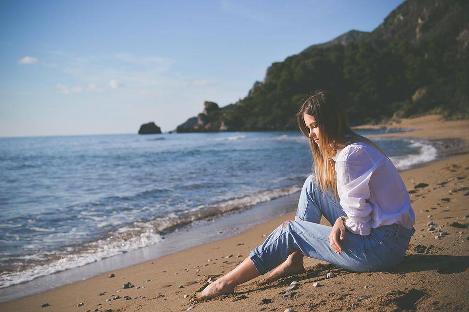 Loving oneself heals the trauma after break-up.
