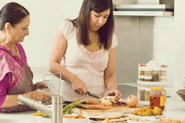 Women-Working-in-Kitchen