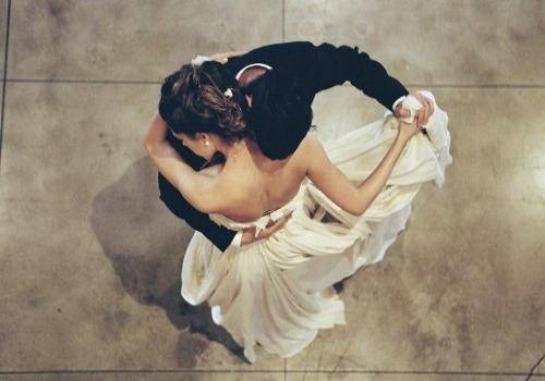 couple dancing