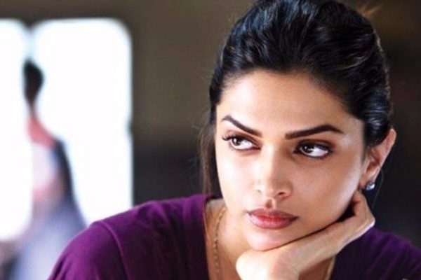 deepika face seems boring