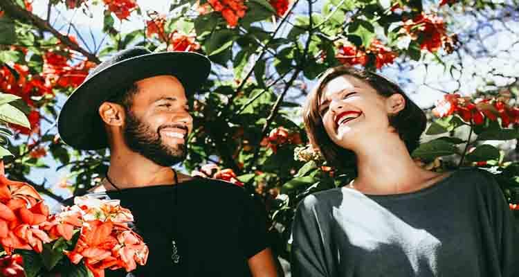 woman dating a married man