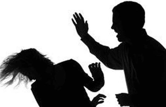 man abusing woman