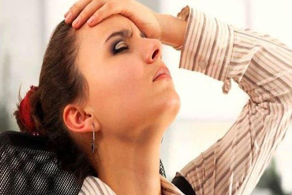 woman-at-office-looking-upset