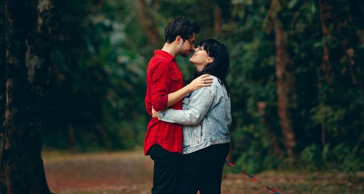 7 cute things only Indian couples are known to do - 96