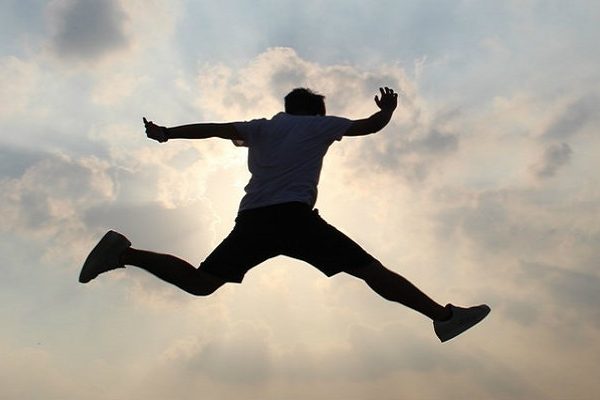 husband-jumping-with-joy-coz-wife-leaving