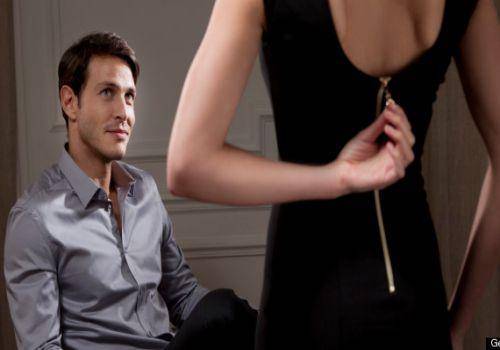 lady seducing man