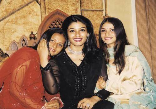 raveena with two daughters