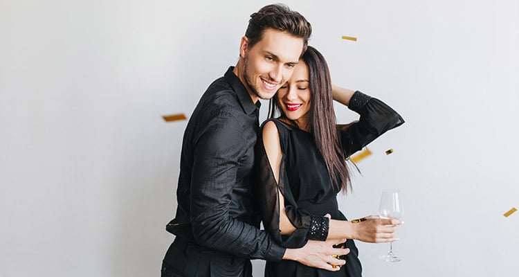 10 Cheesy Things Couples Do In Romantic Relationship