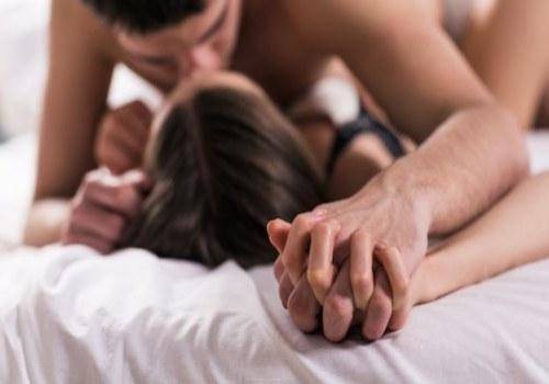 Couple-in-missionary-position