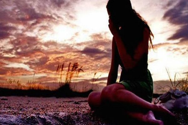 Woman-Crying-in-Wind
