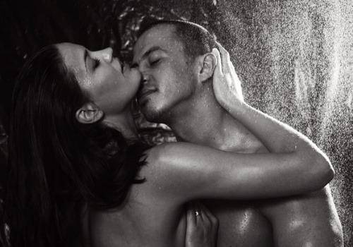 couples-shower