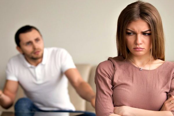 lady angry on man without any reason