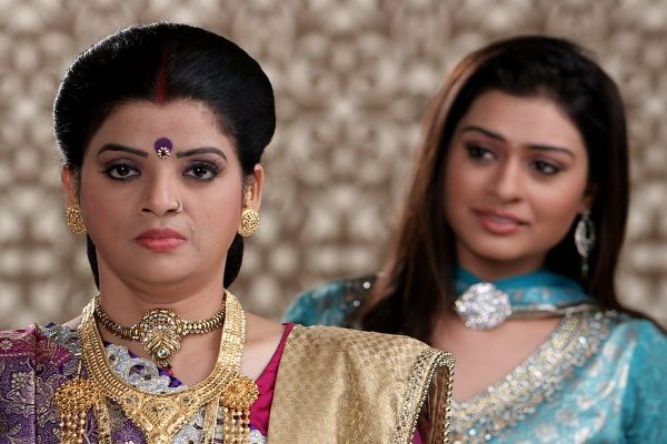 mother in law with daughter in law