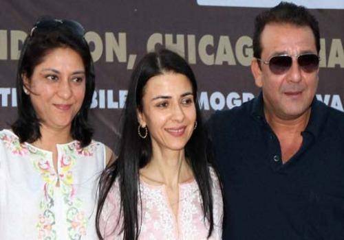 sanjay with his sisters