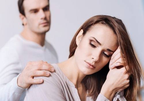 woman-losing-interest