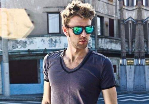 dashing man