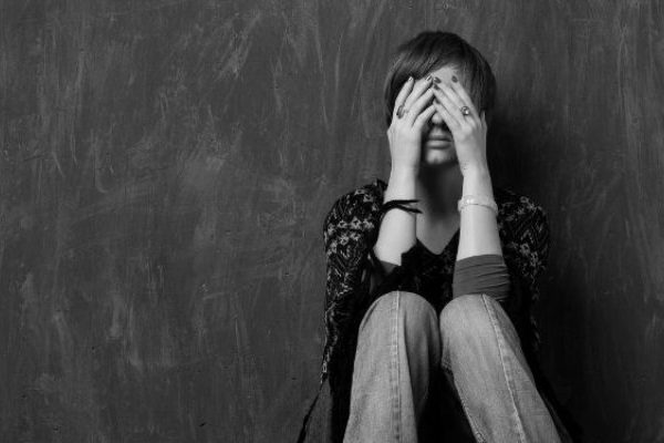 lady crying