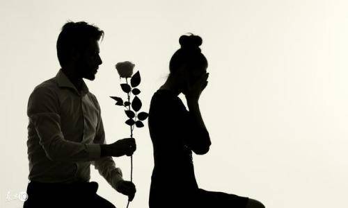 man apologise to woman