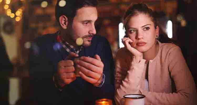 signs of infidelity in a woman