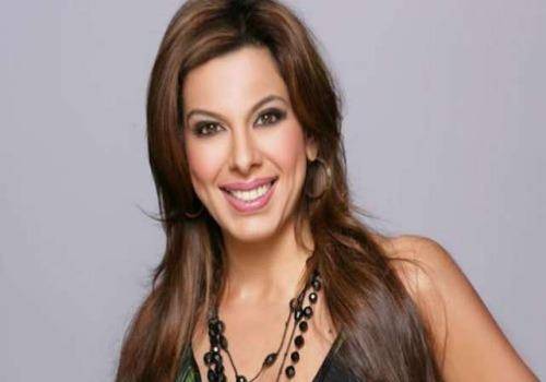 stylish pooja bedi