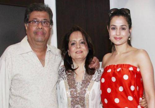 Amisha Patel with family
