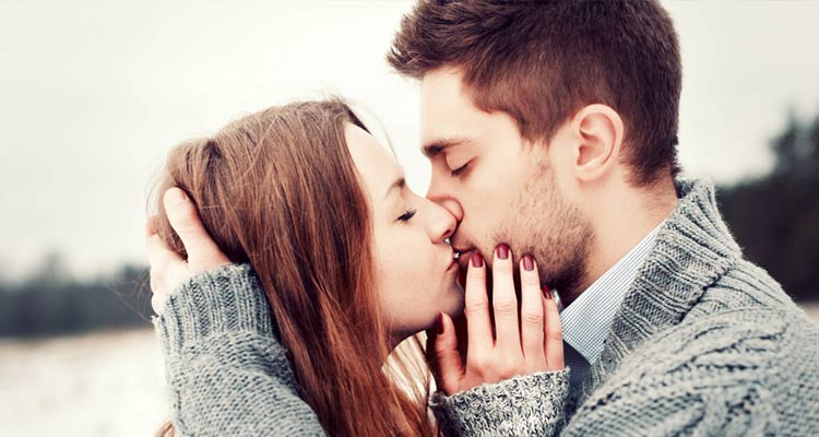 How to make a passionate and memorable kiss - Burning Kiss