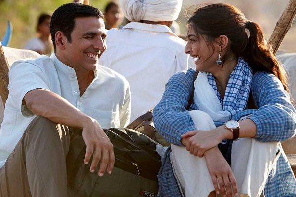 akshay and sonam in padman