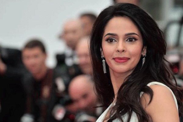 beautiful Mallika Sherawat