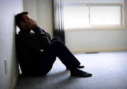 a loyal men depressed because his girlfriend cheated her.