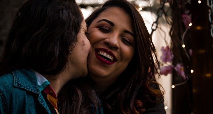 7 girls sum up their first time sex experience - 5