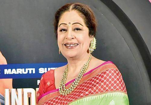 Kirron Kher in a beautiful saree