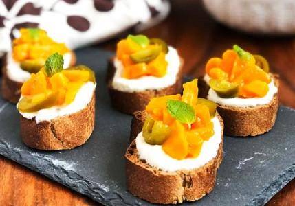 Mangoes can be used to make Mango Bruschetta.