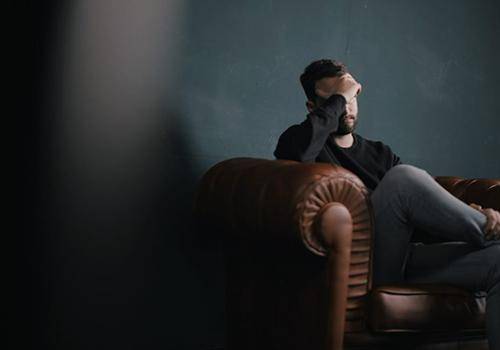 being alone after divorce feels more stressful to men