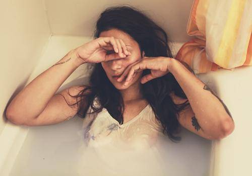 She is heartbroken in a relationship