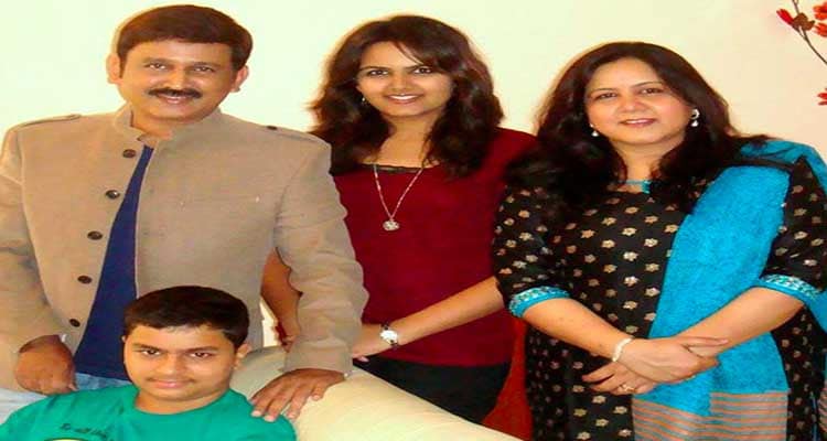 Ramesh Aravind with his family