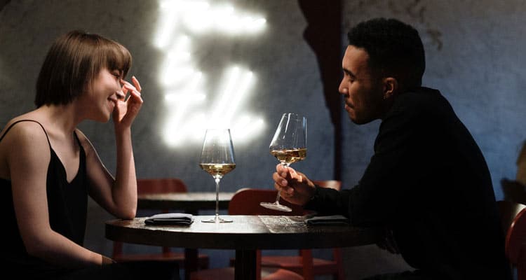 Razones por las que los narcisistas no pueden mantener relaciones íntimas