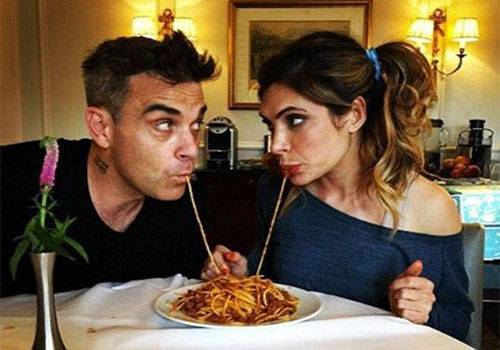 couple eating