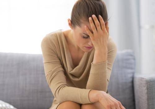 sad lady crying