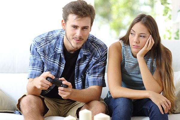 A guy ignore the girl