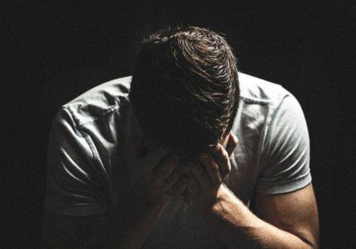 Man sad after break up wants to date