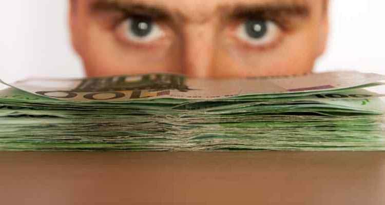 No habla de finanzas contigo