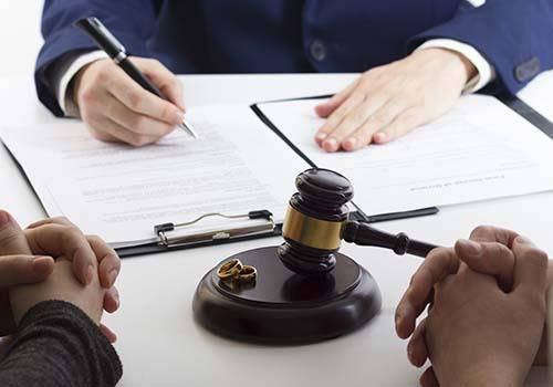 Find yourself a divorce lawyer