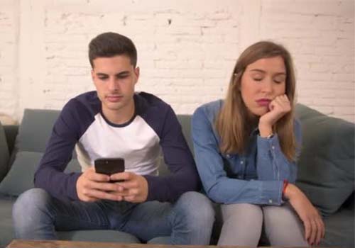 Your partner doesn't pay attention